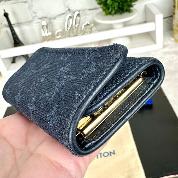 Louis Vuitton Denim key cles 4 Key holder fob keychain Excellent!! - Picture 6 of 12